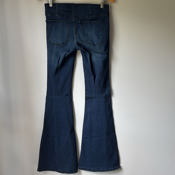 NWT‼️Free People Penny Pull On Stretch Moody Blue Medium Wash Jeans size 27 - Picture 5 of 10